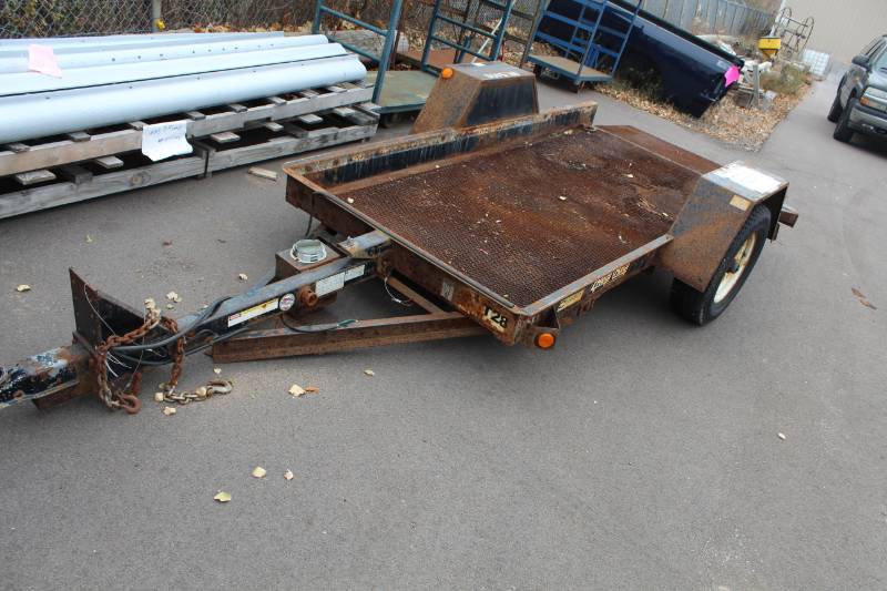 lot 15 image: 2011 Redi Haul Trailers, Inc. Metal Bed Single Axle Utility Trailer with Rear Ramp