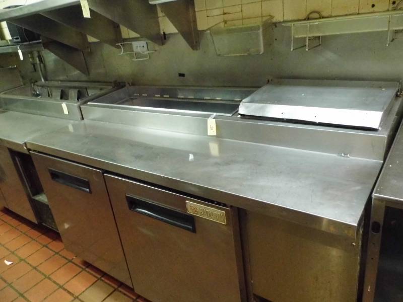 lot 6 image: Saturn Refrigerated Prep Table
