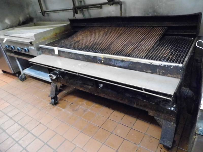 lot 17 image: Grill