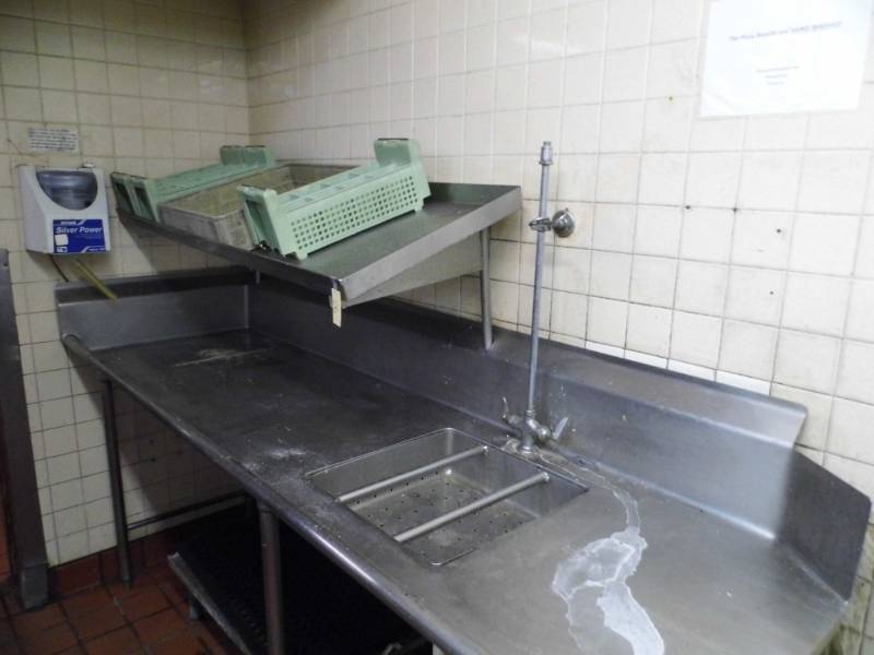 lot 21 image: Stainless Steel Sink w Upper Level
