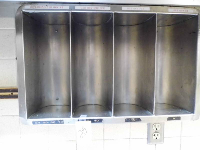 lot 29 image: Stainless Steel Rack w Knife Holder