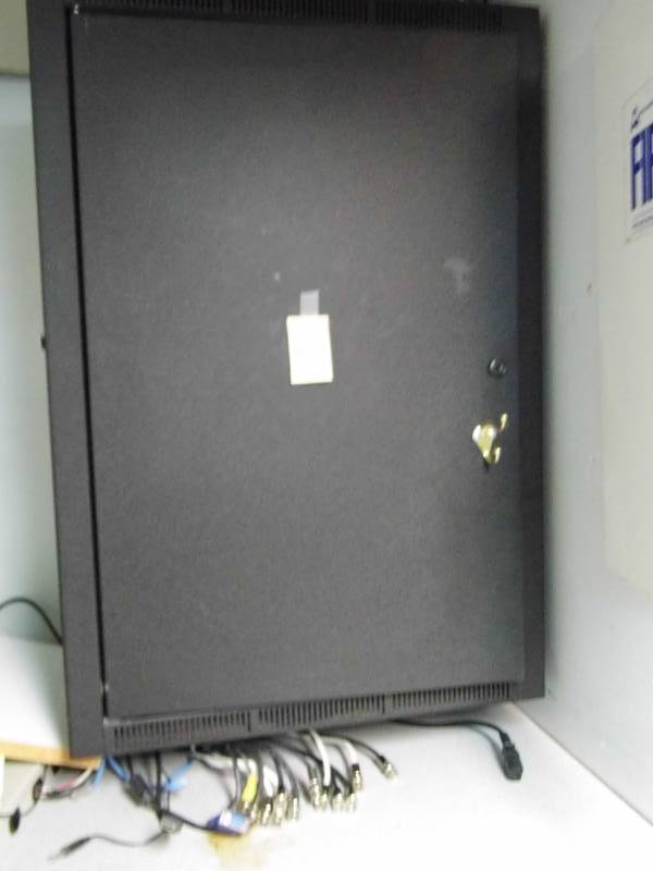 lot 48 image: Black Cabinet Rack w Sound System