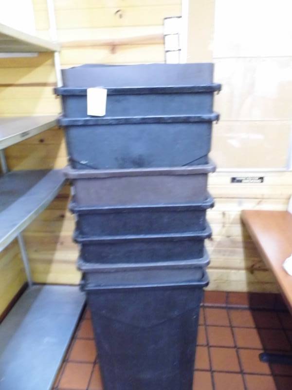 lot 66 image: Lot of 7 Garbage Cans