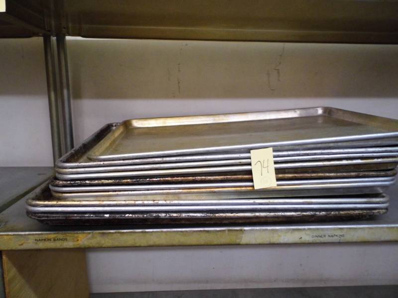 lot 74 image: 10 Full Size Sheet Pans