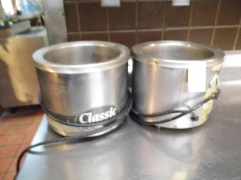 lot 90 image: Lot of 2 Classic Soup Kettles