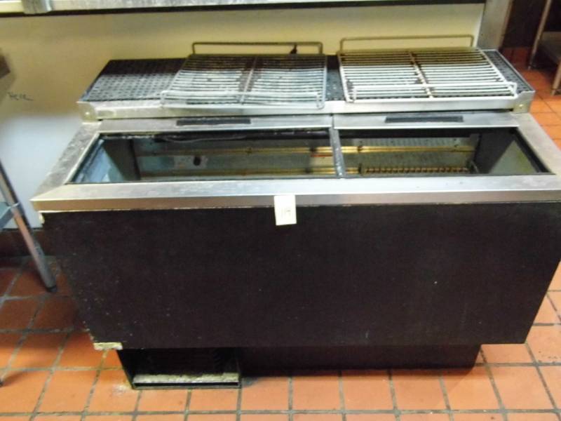 lot 114 image: Beverage Air Fridge