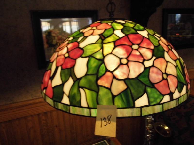 lot 138 image: Floral Hanging Lamp