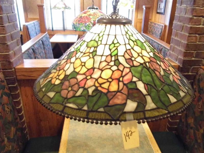 lot 142 image: Floral Hanging Lamp