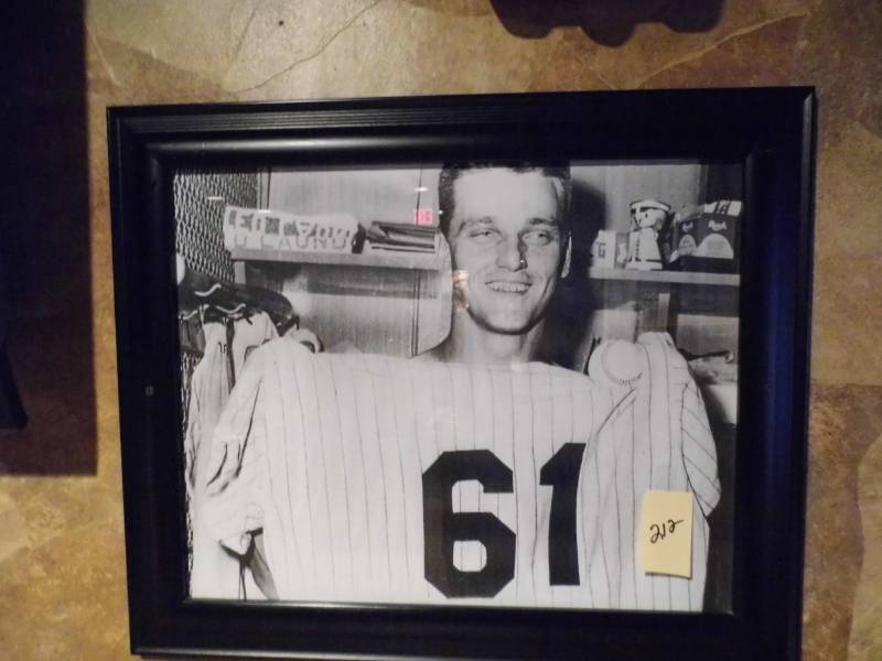lot 212 image: Roger Maris Picture