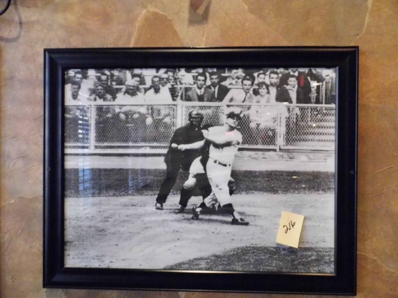 lot 216 image: Roger Maris Picture