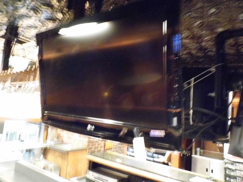 lot 237 image: LG TV