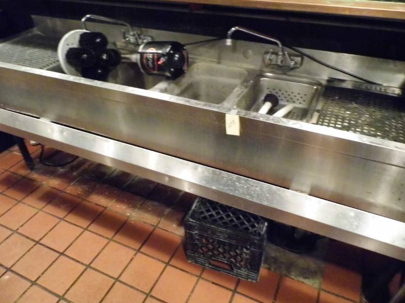 lot 248 image: Stainless Steel Sink w rail - Glass Washer