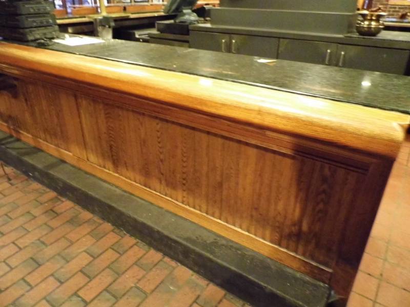 lot 250 image: Bar