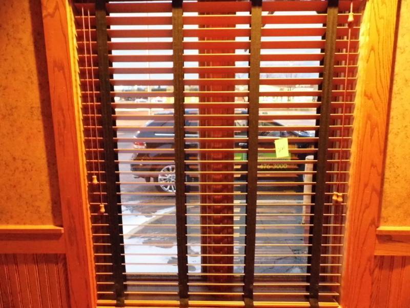 lot 261 image: Wooden Blinds - 2 Sets