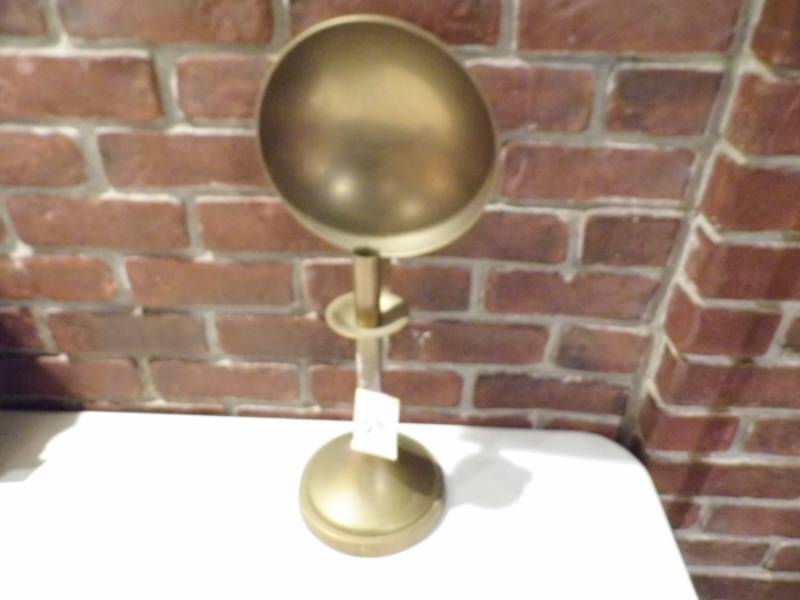 lot 291 image: Brass Candle Lampo