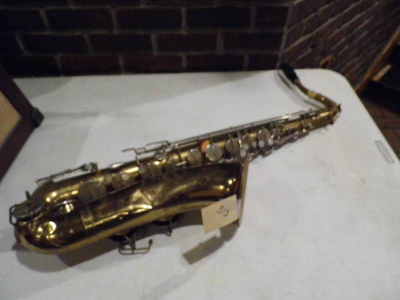 lot 313 image: Saxaphone