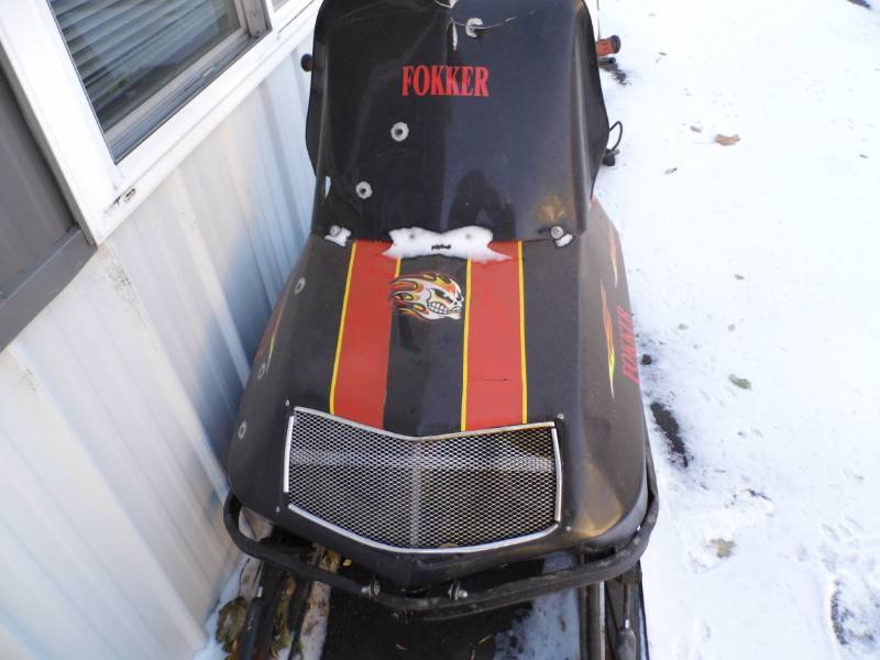 lot 2 image: Early 1970s Polaris 340 Snowmobile