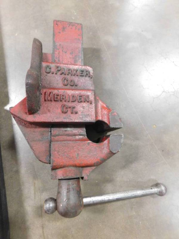 12v Cordless Drill & 3 E. Parker Vise