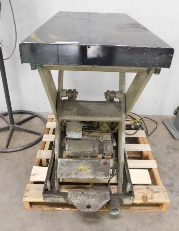 Southworth Lift Table - 24 x 48