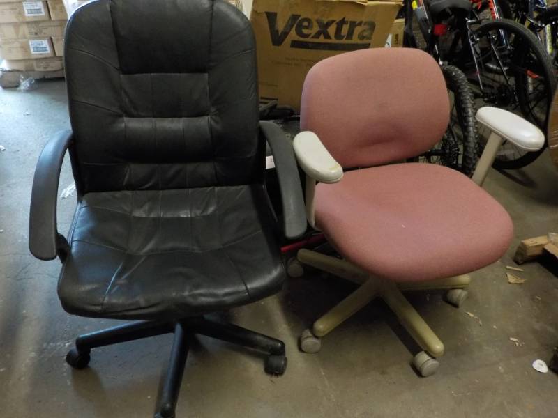 Set of 2 Office Chairs...