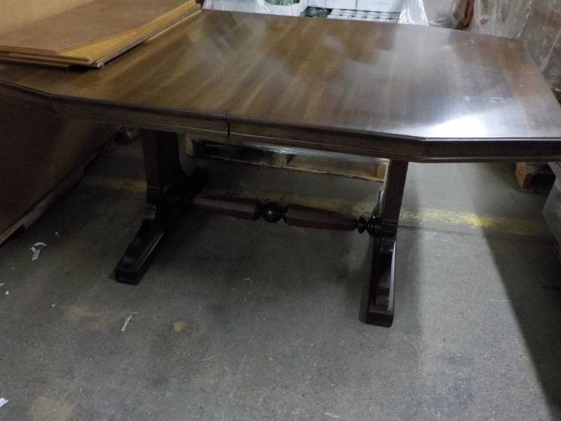 Dining Room Table and 6 Matching Ch...