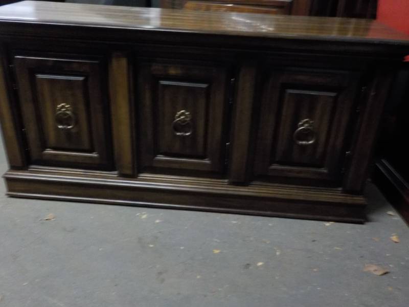 3 Door BuffetConsole 60 x 18 x 29...