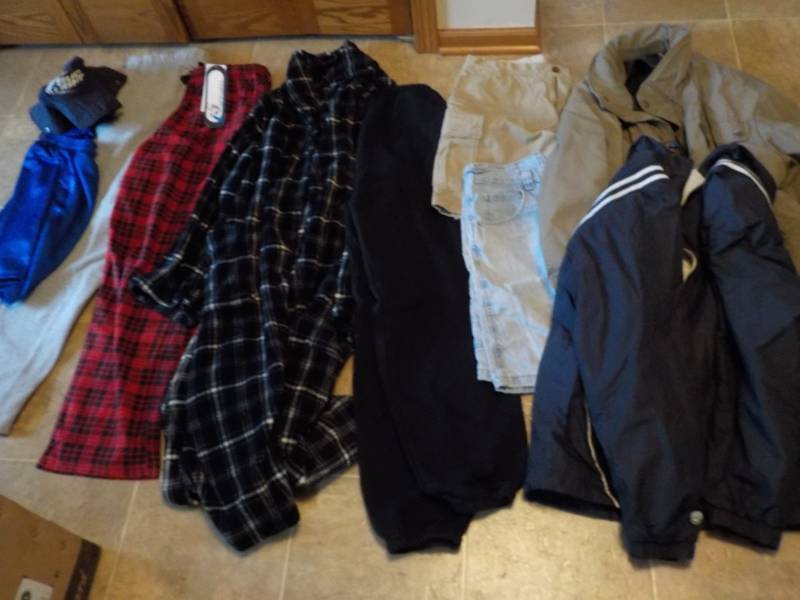 Lot of Mens Clothing some new si...
