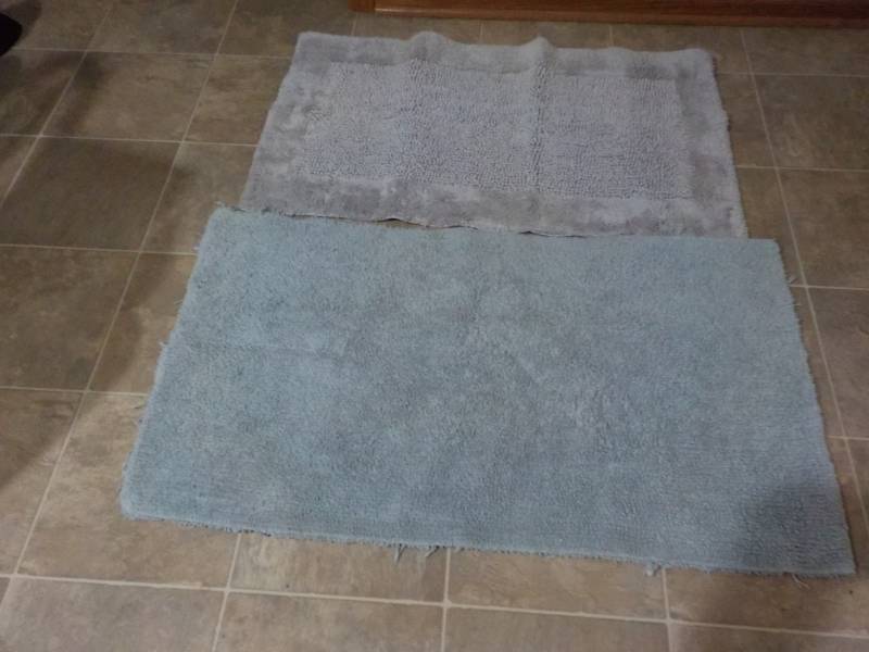 2 Chenille Rugs, 1 Filter, Basket, ...