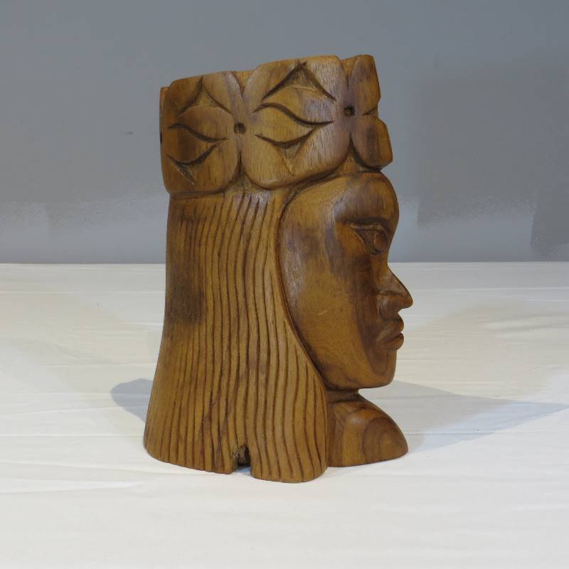 lot 27 image: Carved Wooden King Head