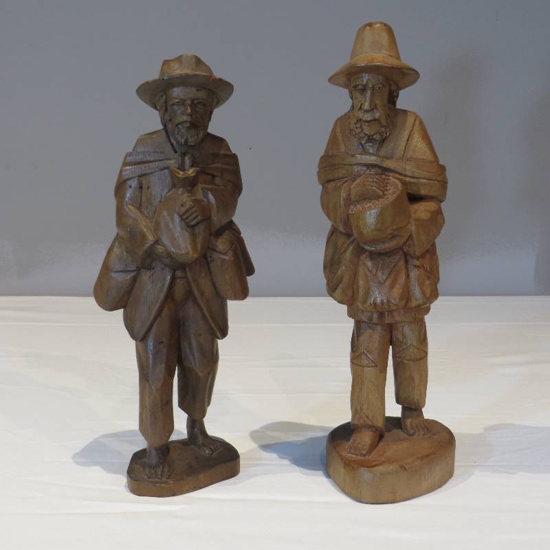 lot 28 image: 2 Carved Wooden Figurines