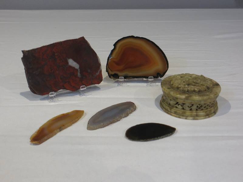 lot 31 image: Mixed Stone and Rock Samples Including a Stone Box
