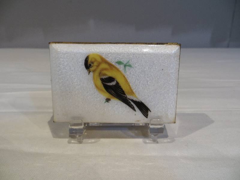 lot 34 image: Pill Box with Bird on the cover w 3 Plastic Bottles