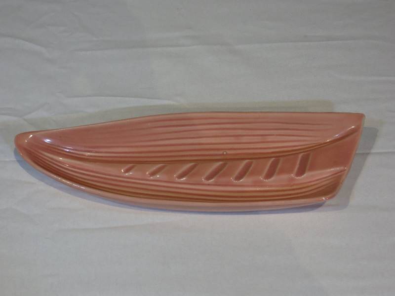 lot 49 image: Pink Ceramic Mid-Century Ashtray