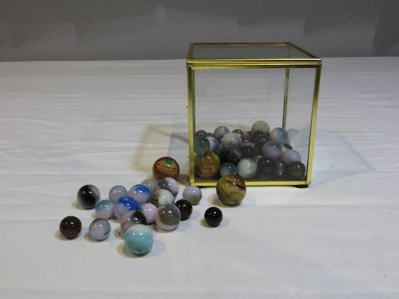 lot 54 image: Glass Box with Marbles