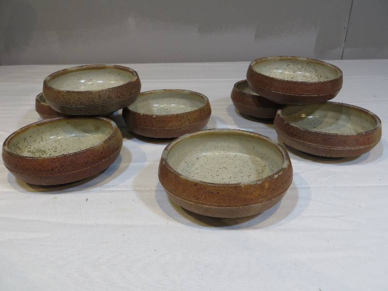 lot 71 image: 8 Ceramic Bowls