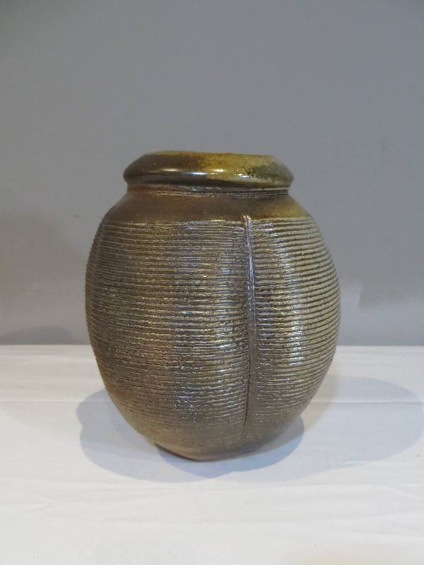 lot 86 image: Signed Ceramic Vase