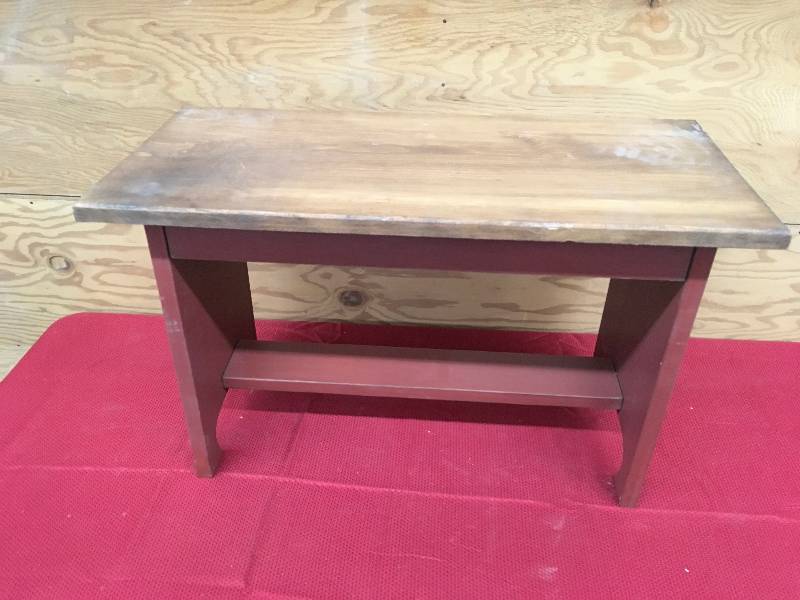 lot 272 image: Wooden Bench