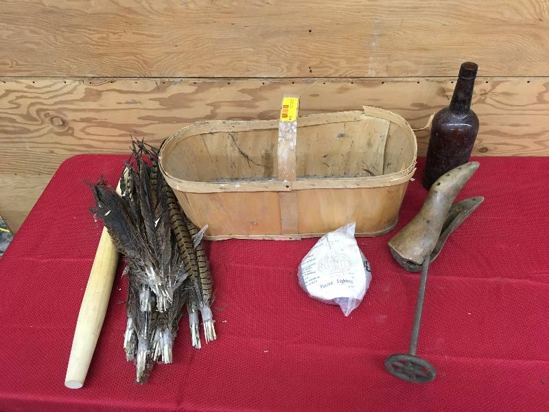 lot 274 image: Misc Items