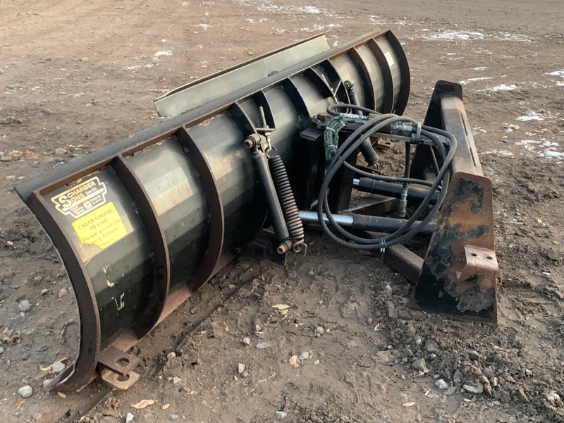 lot 4 image: Berlon Skid Loader Plow