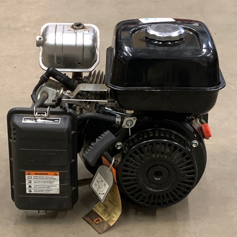lot 7 image: LCT 6.5HP Engine