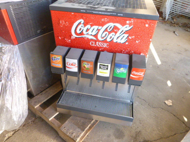 lot 39 image: Lancer Pop Dispensers