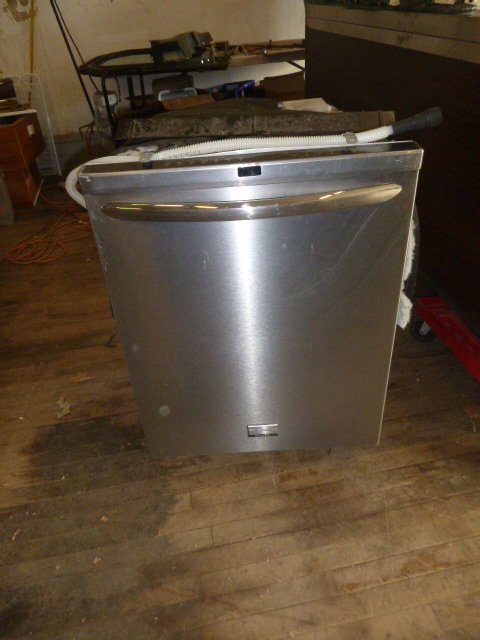 lot 48 image: Frigidaire Gallery Dishwasher