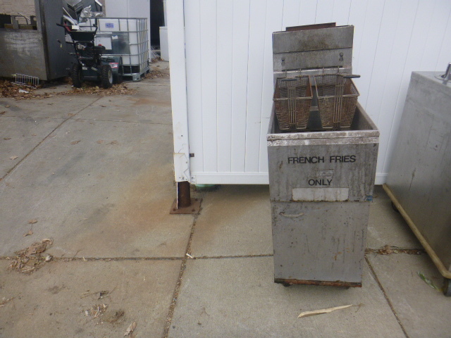 lot 6 image: Pitco Deep Fryer
