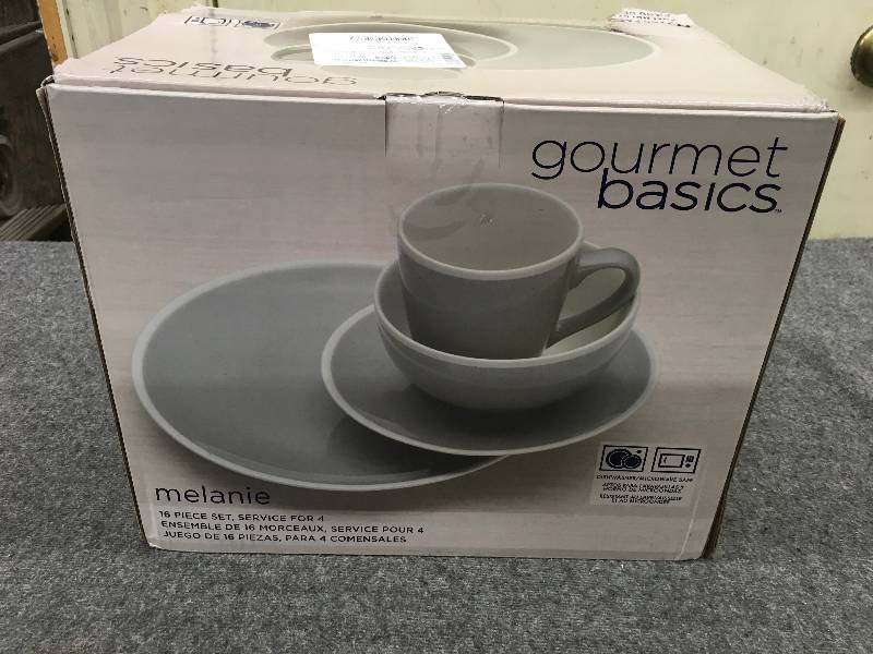 lot 552 image: Gourmet Basics Melanie 16 Pc Set, Retail $49.99