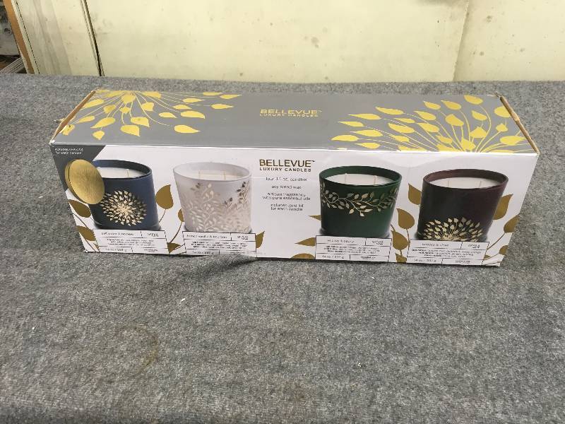 lot 564 image: Bellevue Luxury Candles 4Pk 14 Oz, Retail $19.99