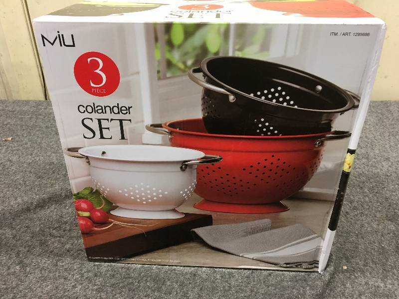 lot 565 image: MIU 3Pc Metal Colander  Set, Retail $19.99