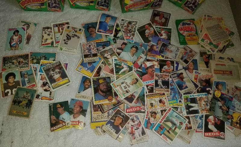 lot 8 image: Collectable Baseball Football and Basketball Cards