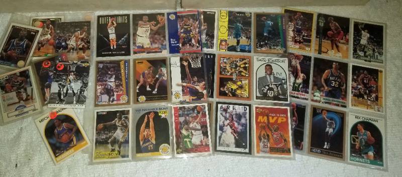 lot 10 image: 9091 Season Basketball Card Lot
