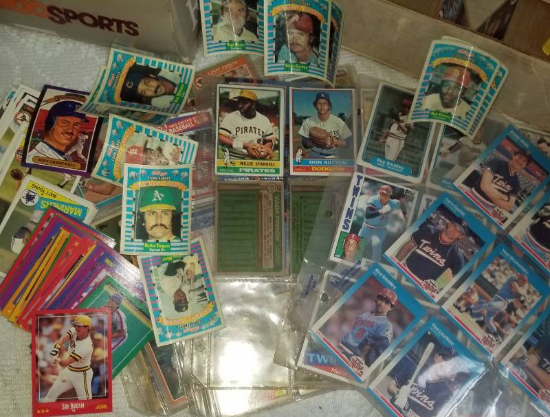 lot 11 image: Collectable Basketball Cards