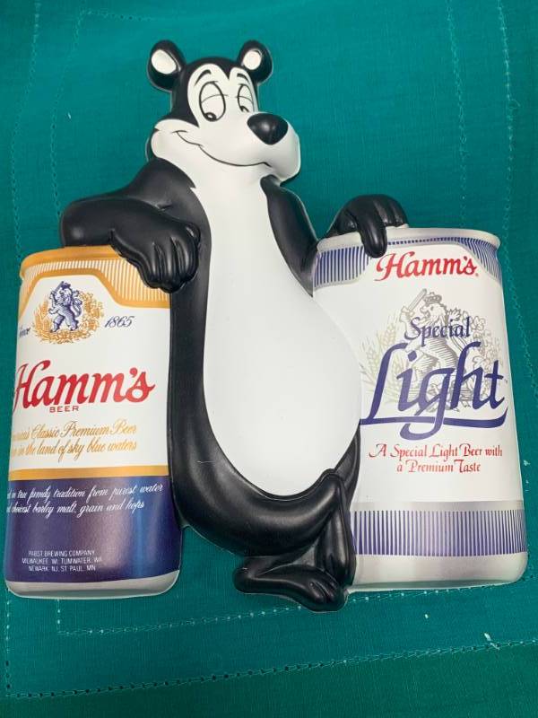 lot 67 image: Vintage Hamms Beer Vaccuform  (hard to find)